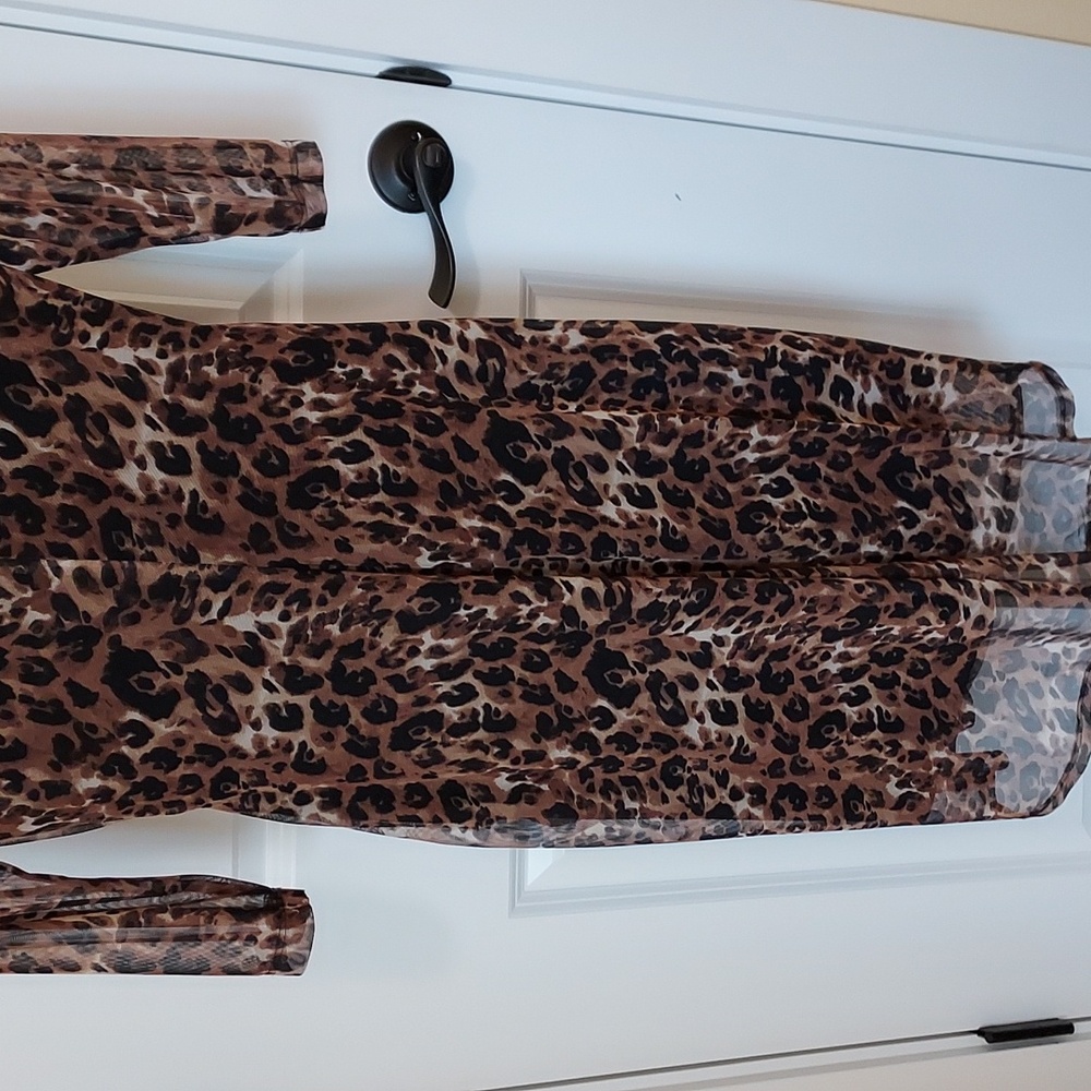 Connected Apparel Leopard Print With Gathered Sid… - image 8